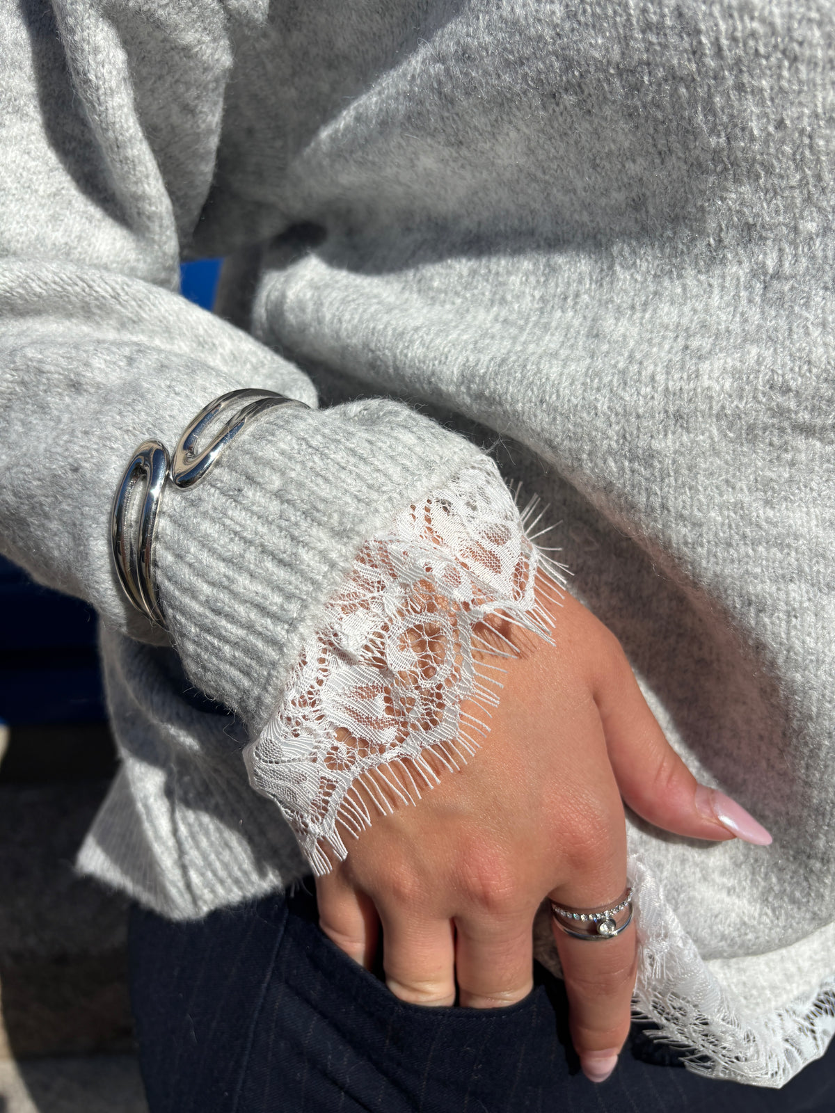 Pull à dentelle