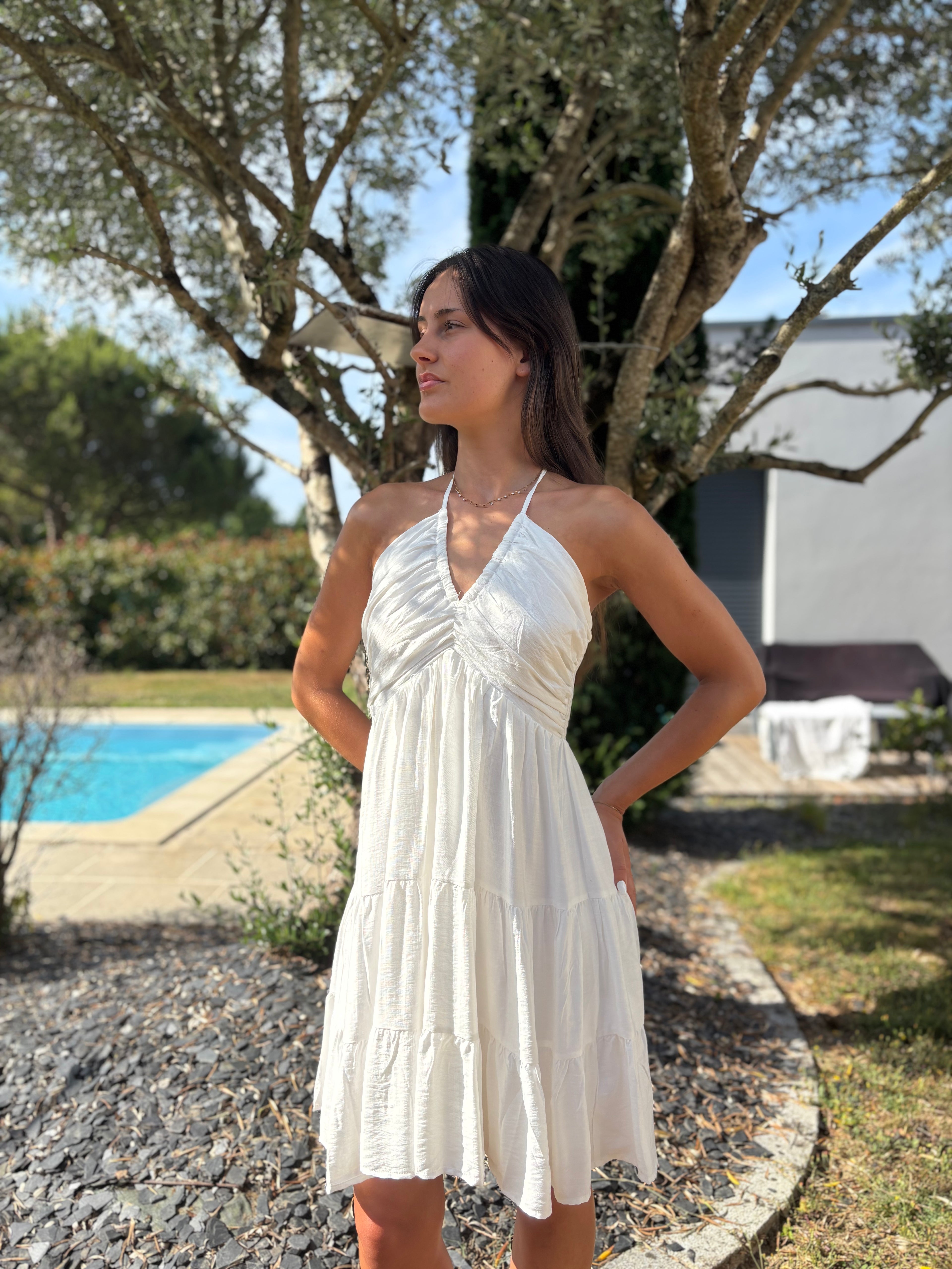robe blanche dos nus